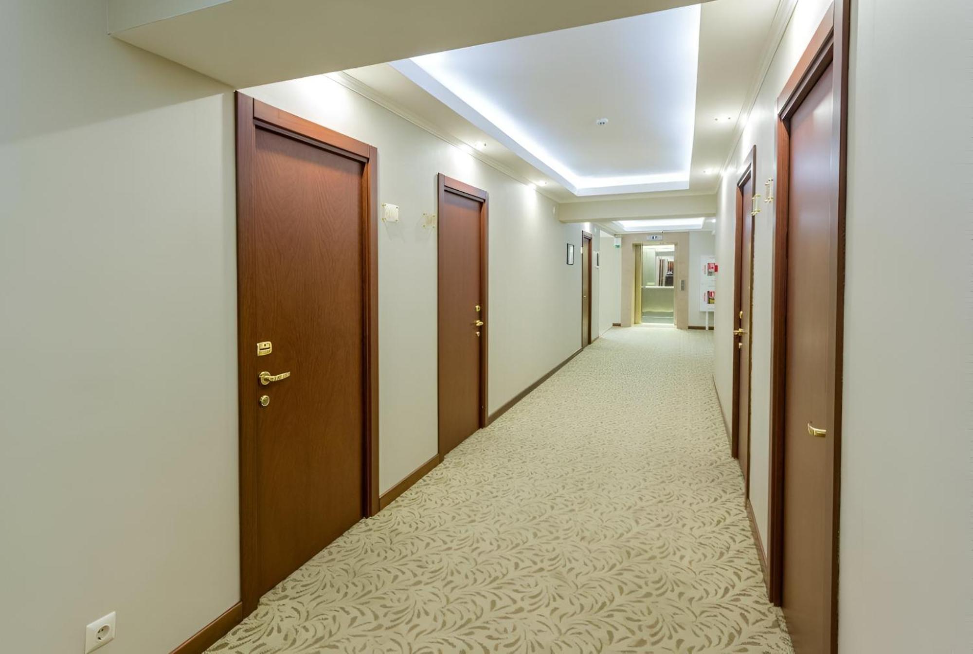 Iris Hotel Almatı Dış mekan fotoğraf