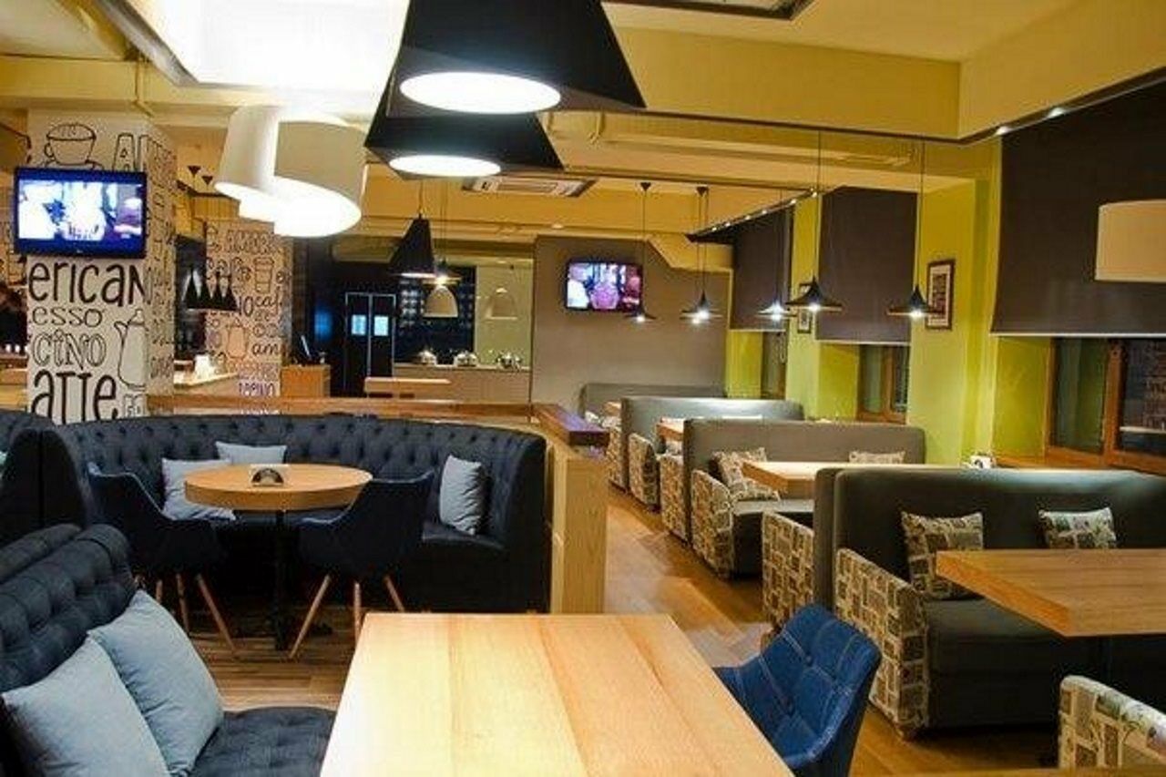 Iris Hotel Almatı Dış mekan fotoğraf